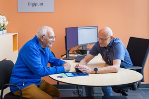 20240711 Ziekenhuis + Directeur 30Cm HR 114 2000
