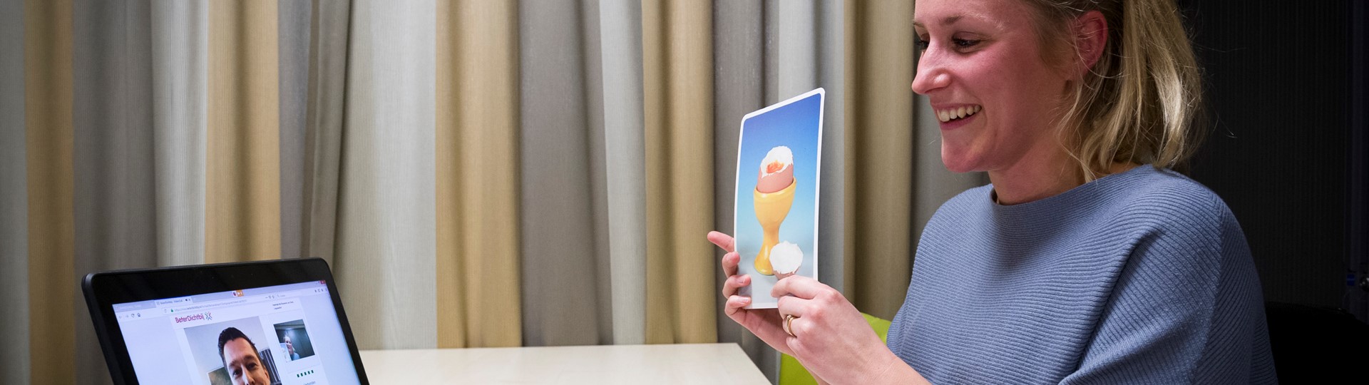 Beeldbellen met logopediste Rivas Zorggroep