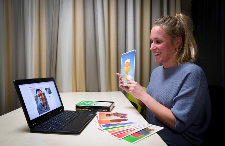 Beeldbellen met logopediste Rivas Zorggroep