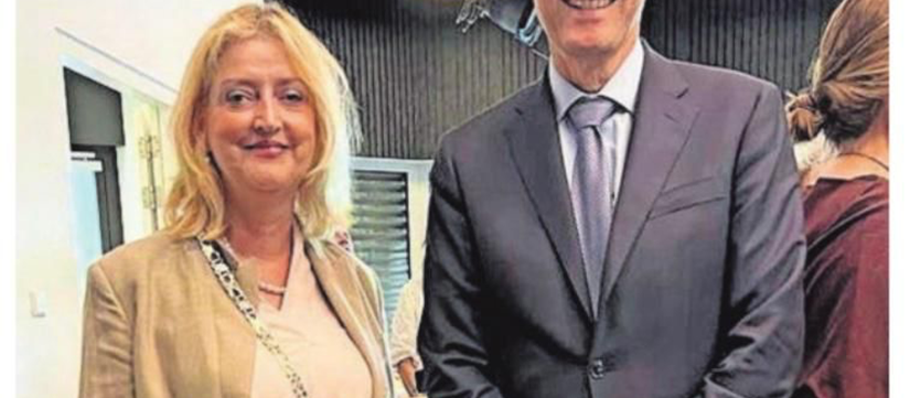 Minister Kuipers En Burgemeeser Melissant