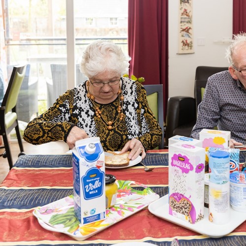 Meneer En Mevrouw Eten Aan Tafel
