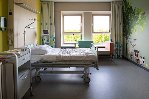 foto van een ziekenhuiskamer